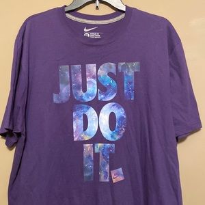 NIKE Graphic Tshirt